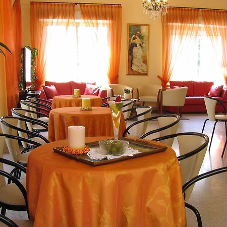 Hotel Olimpia Bellaria-Igea Marina Bagian luar foto