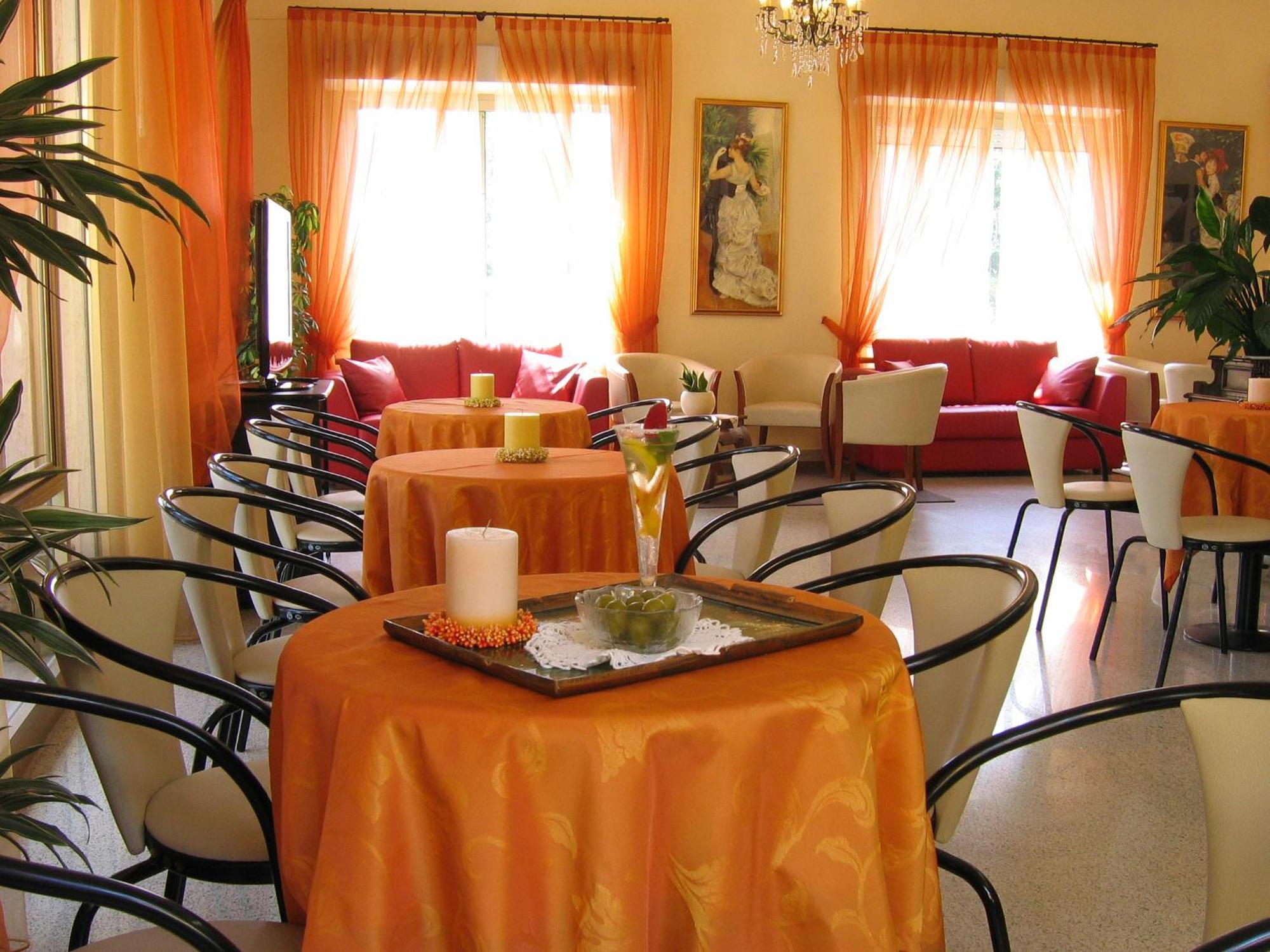 Hotel Olimpia Bellaria-Igea Marina Bagian luar foto