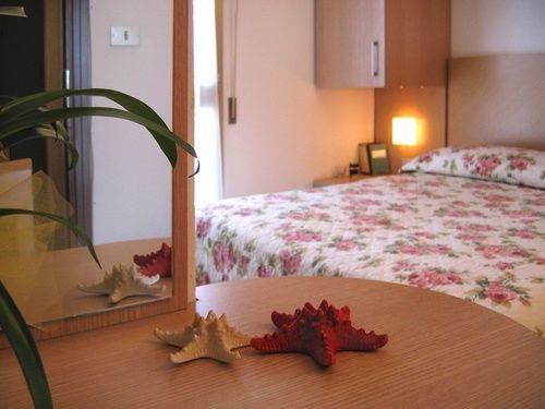 Hotel Olimpia Bellaria-Igea Marina Bagian luar foto