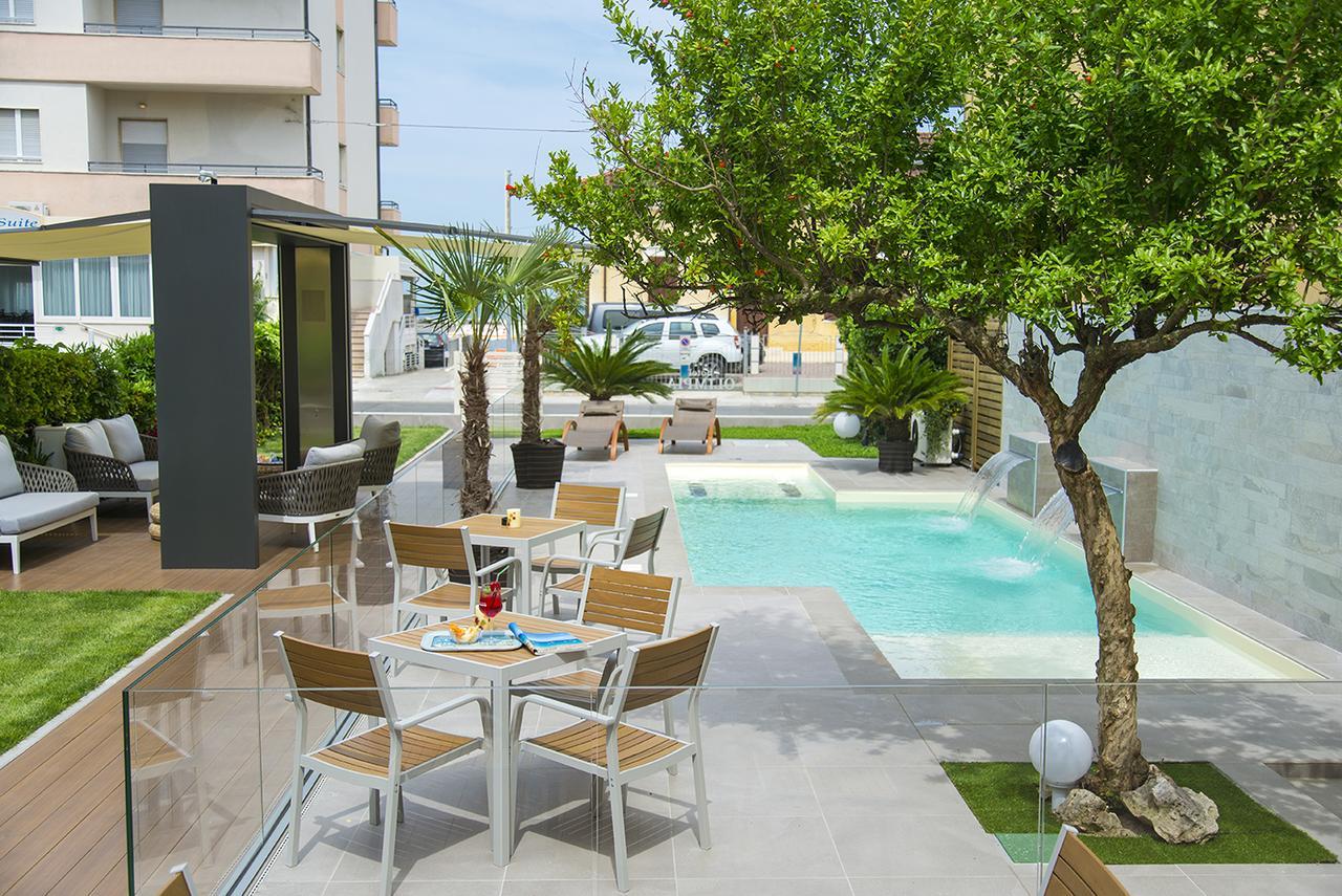 Hotel Olimpia Bellaria-Igea Marina Bagian luar foto