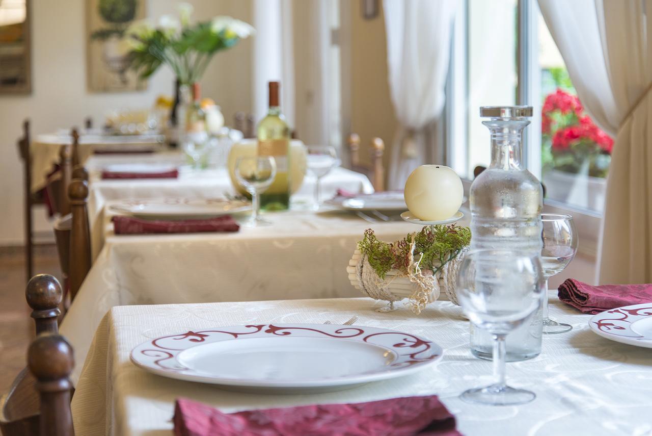 Hotel Olimpia Bellaria-Igea Marina Bagian luar foto
